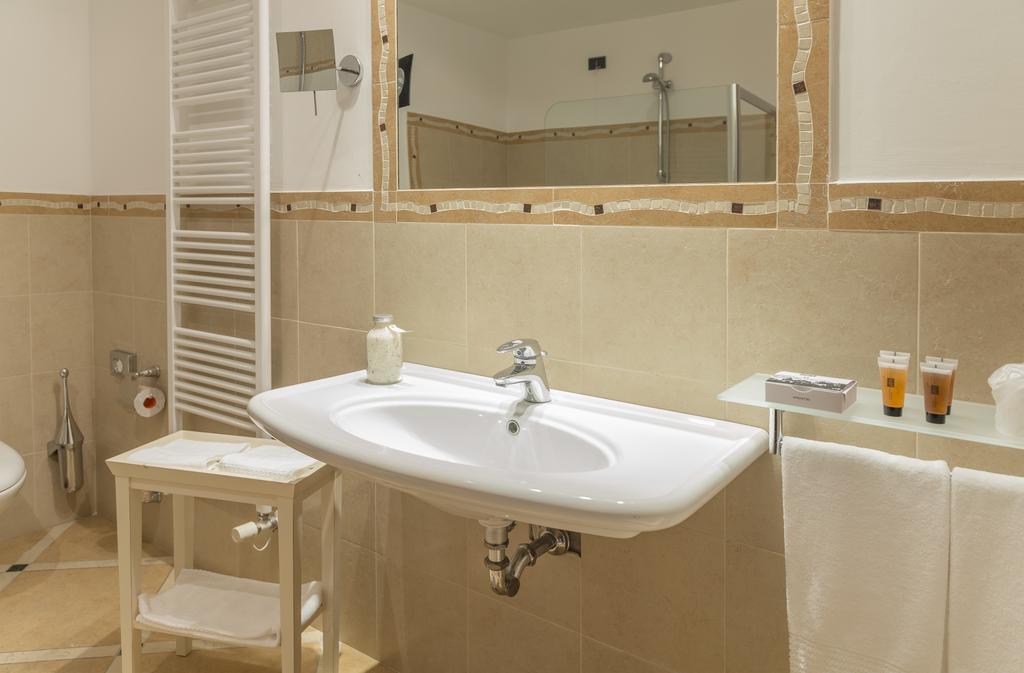 Gallery Hotel רקאנטי מראה חיצוני תמונה